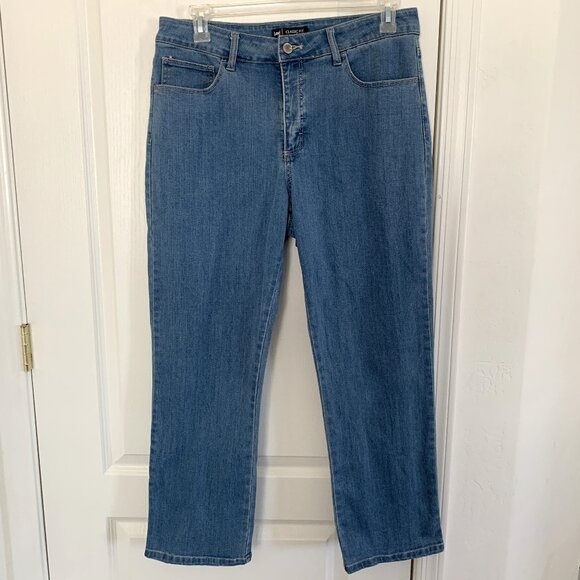 Lee Classic Fit Jeans Straight Leg Light Wash Blue Petite Size 16P - Picture 1 of 8